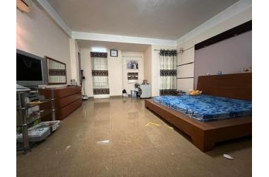 Nhà Mặt phố Hồng Tiến KD nay Cần tiền bán gấp:125m, 4T,MT:5m, vỉa hè KD cực đẹp